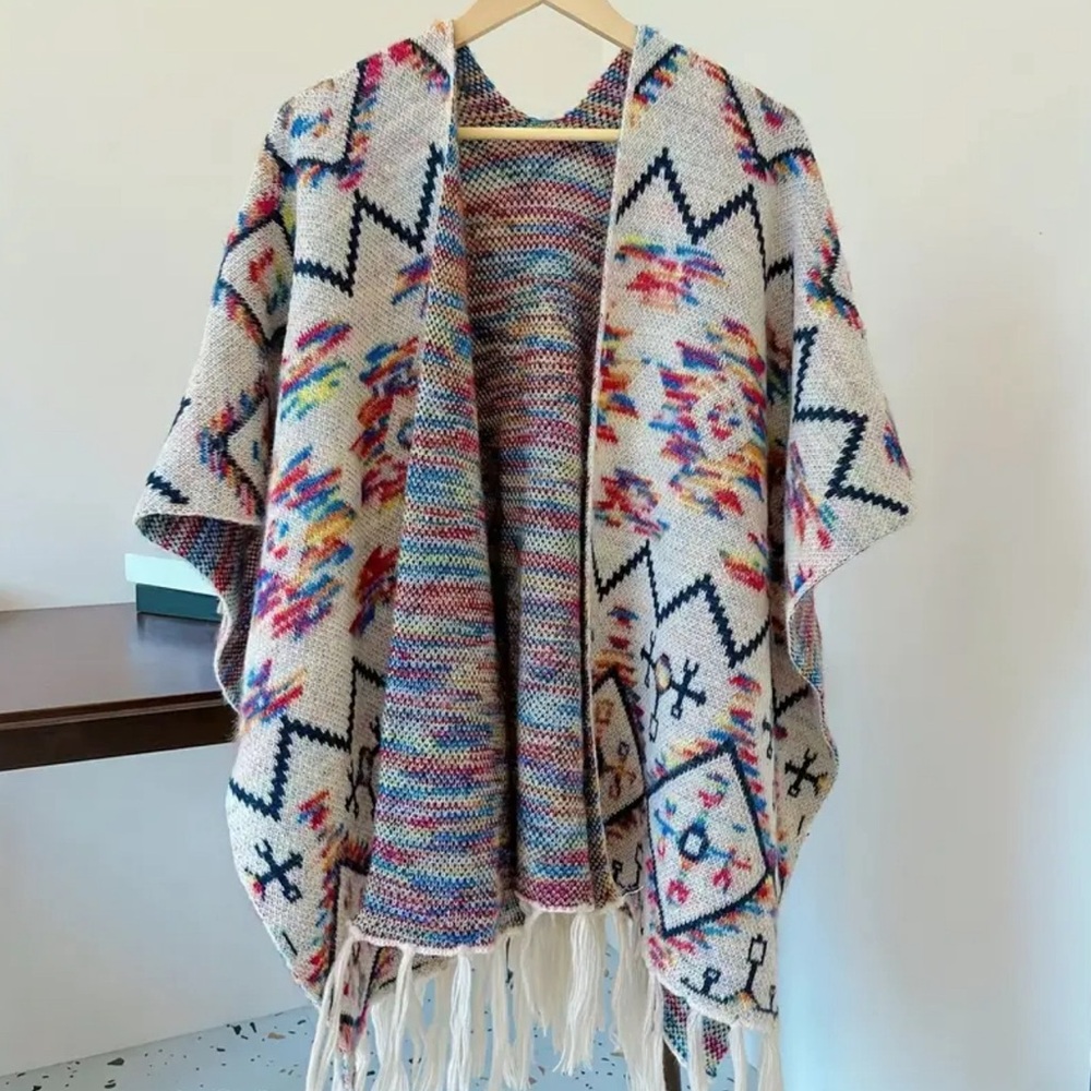 18. Geometric Pattern Tassel Shawl Wrap - Picture 2 of 2